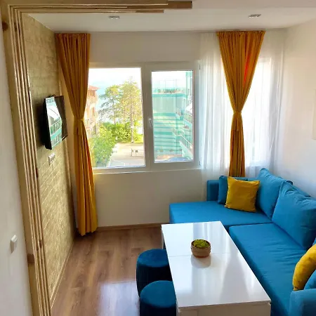 아파트 Penthouse Panorama Sea View Apt. 포마리